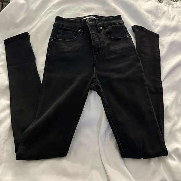 Good American Denim - Black Skinny Jeans